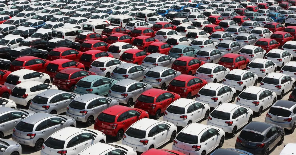 Abrir um stand de automóveis: passos, decisões e o que organizar antes da primeira viatura